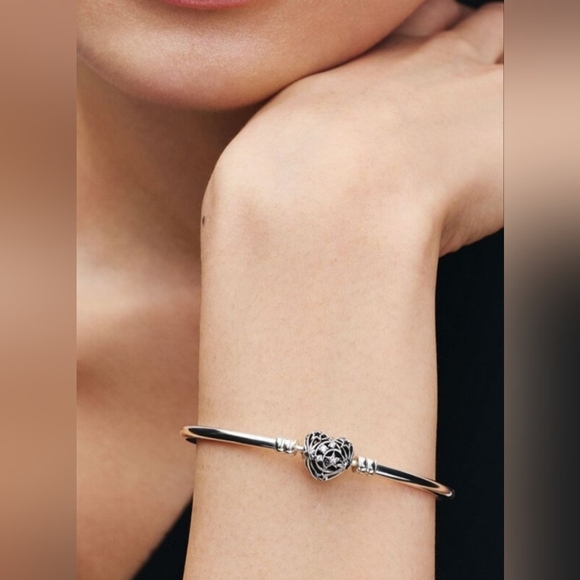 Nwt Pandora Celestial Heart Clasp Bangle Size 6.7/small - Picture 2 of 7